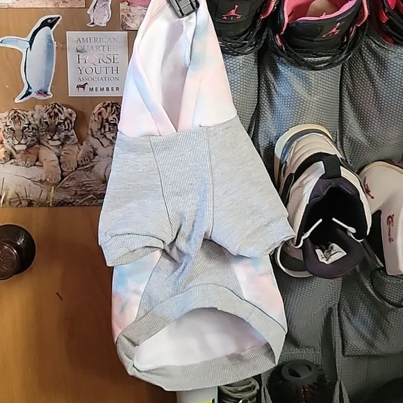 NWT dog or cat hoodie - Picture 2 of 5